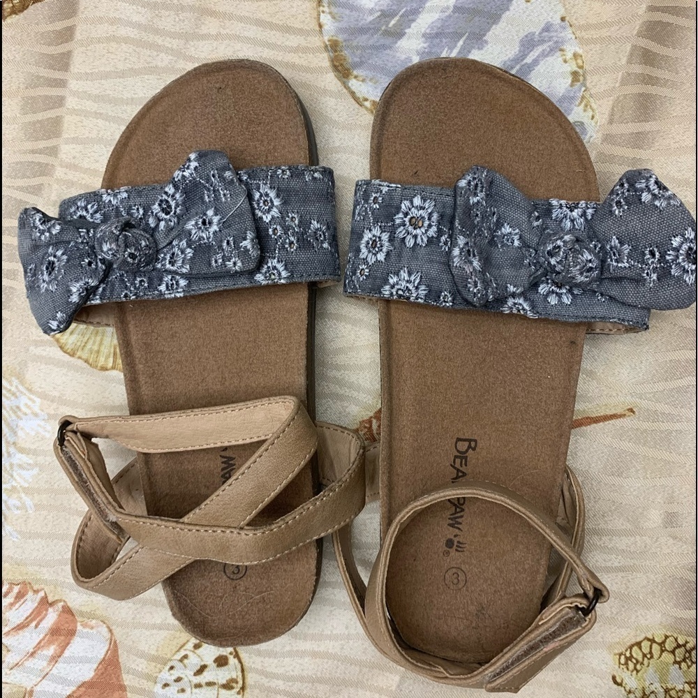 Bearpaw‎ genesis sandals
